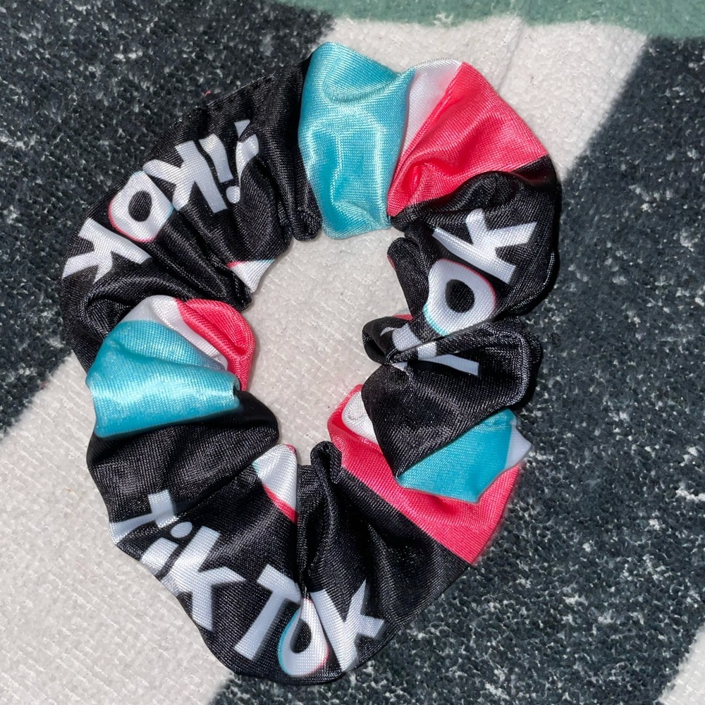 TickTock Scrunchie